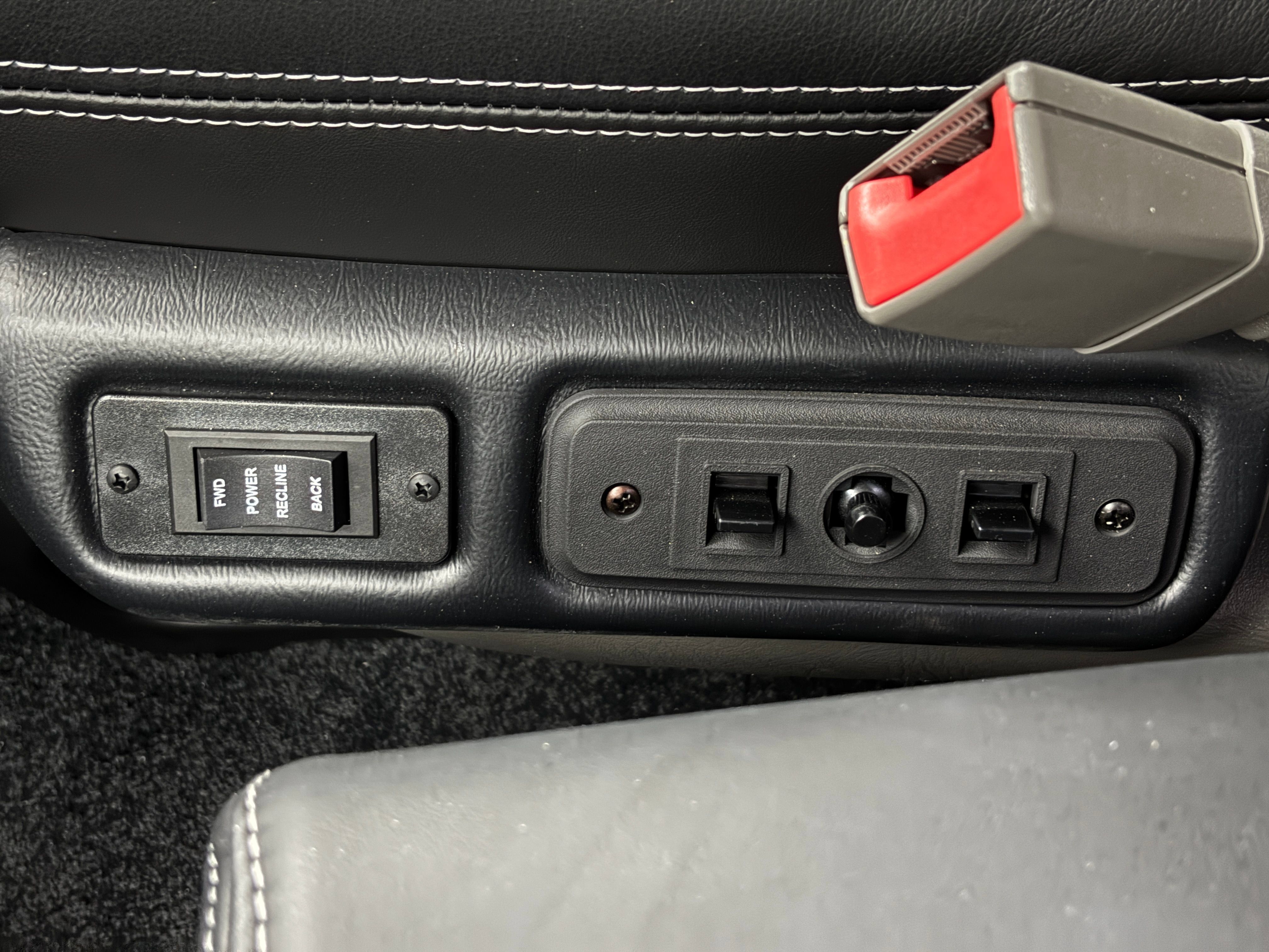 New 2026 GMC Savana 2500 w/ Driver Convenience Package RWD image 39