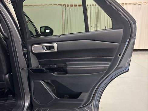 Used 2022 Ford Explorer ST w/ Equipment Group 401A AWD/4WD image 31