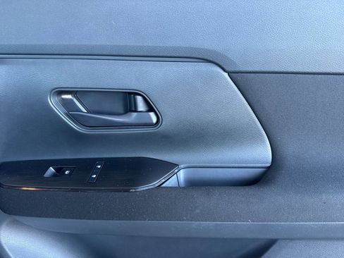 Used 2025 Nissan Kicks S image 20