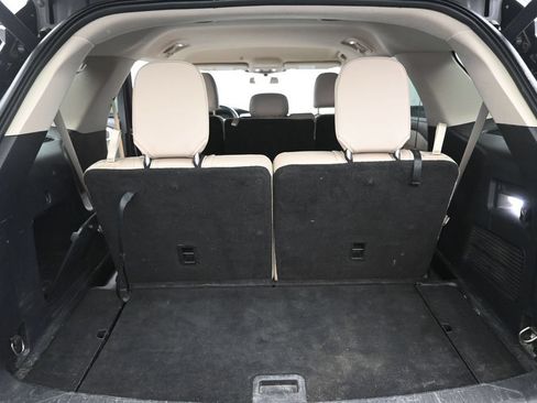 Used 2021 Ford Explorer XLT w/ Equipment Group 202A RWD image 23