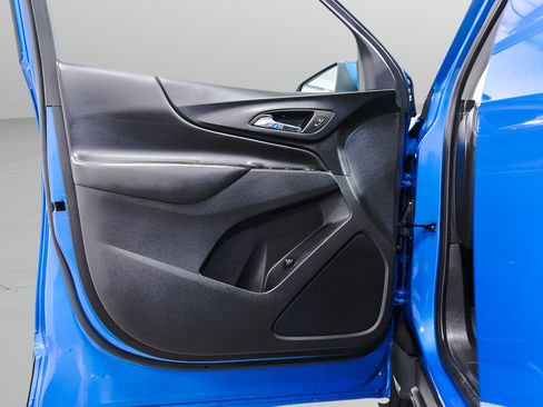 Used 2024 Chevrolet Equinox LT w/ LPO, Floor Liner Package FWD image 25