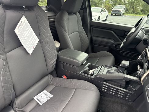 Used 2025 Toyota Tacoma SR image 30