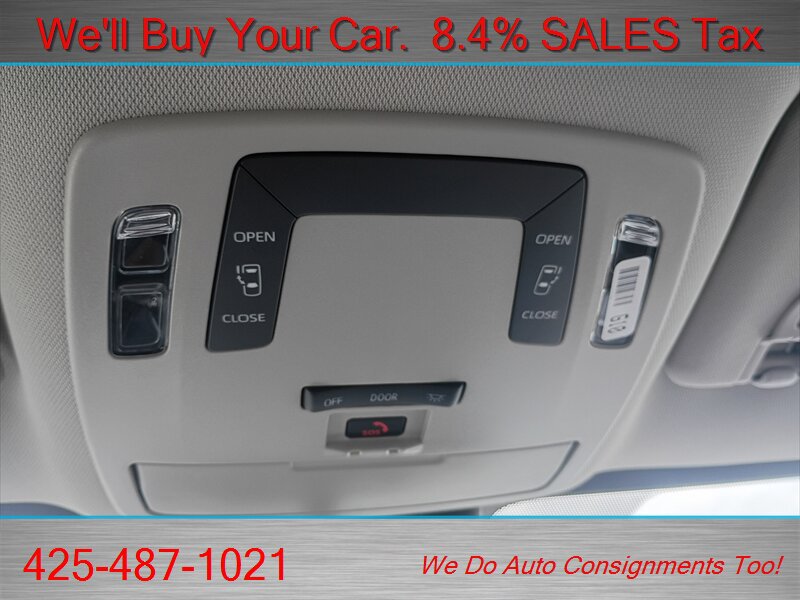 Used 2025 Toyota Sienna LE FWD image 49