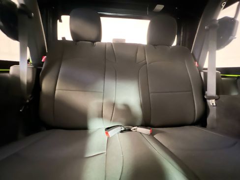 Used 2021 Jeep Wrangler Willys image 30