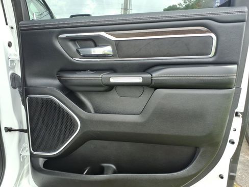 Used 2022 RAM 1500 Laramie AWD/4WD image 10