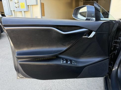 Used 2018 Tesla Model S 75D image 19