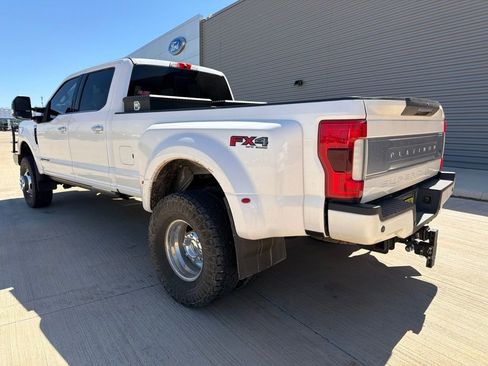Used 2019 Ford F350 Platinum w/ Platinum Ultimate Package AWD/4WD image 2