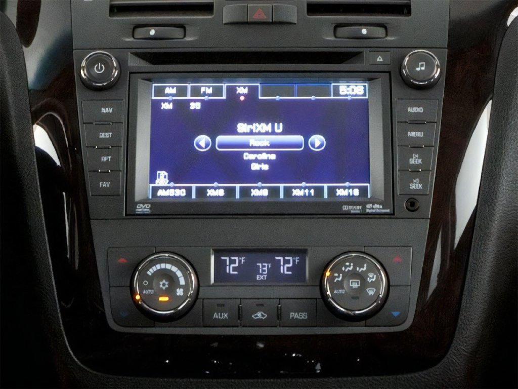 Used 2010 Cadillac DTS Luxury FWD image 9