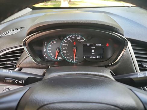 Used 2022 Chevrolet Trax LT w/ Driver Confidence Package image 18