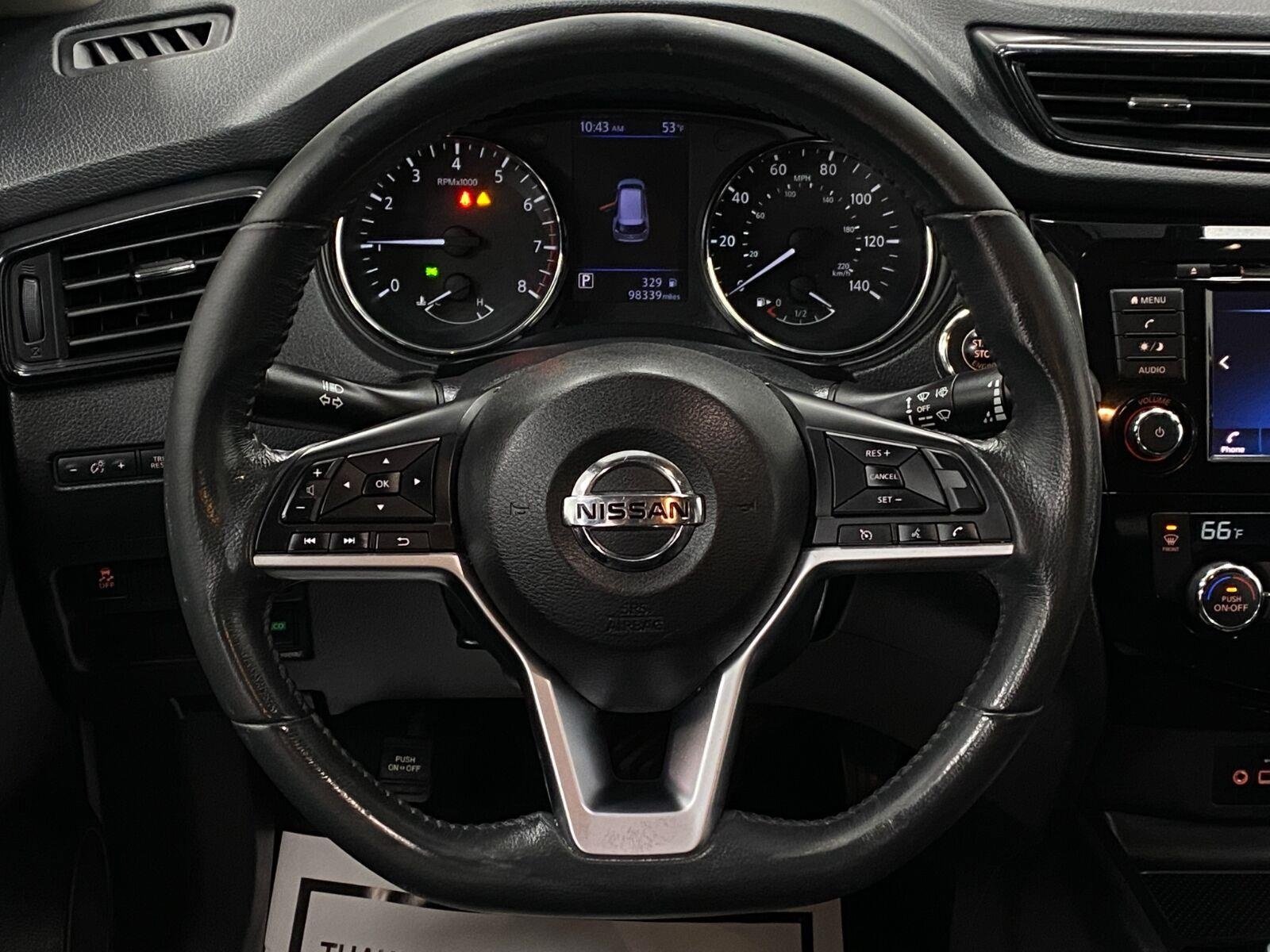 Used 2018 Nissan Rogue SV FWD image 16