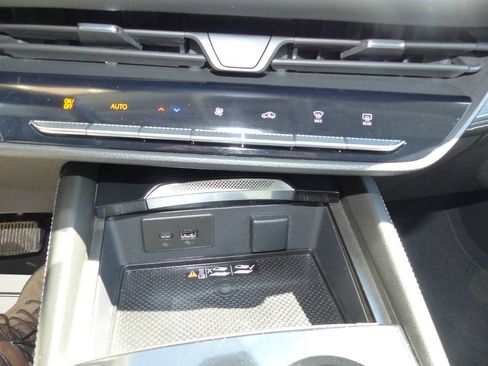 Used 2024 Buick Envision Preferred AWD/4WD image 49