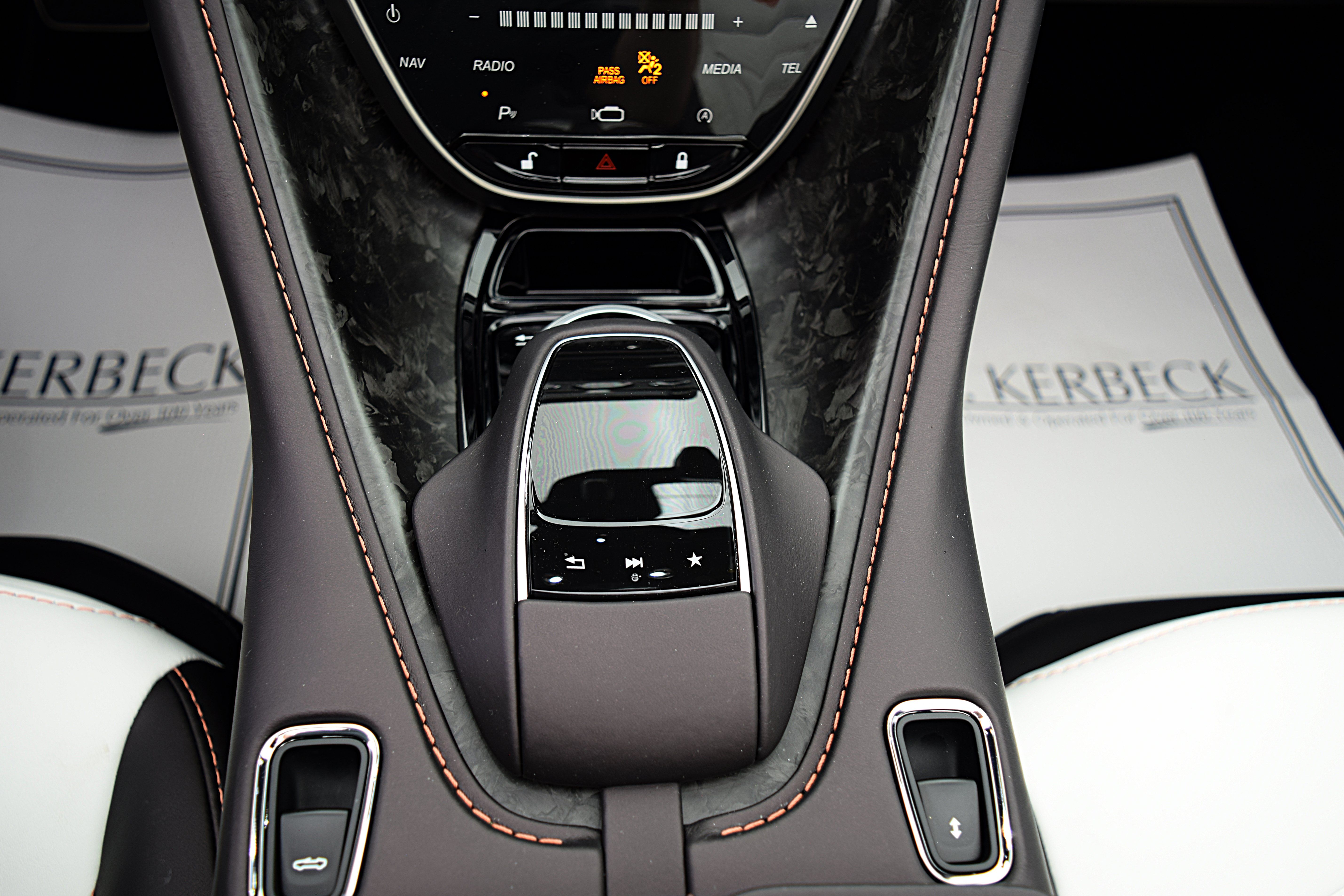 Used 2023 Aston Martin DBS Superleggera Volante RWD image 48
