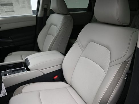 New 2026 Nissan Pathfinder SL w/ SL Premium Package image 19