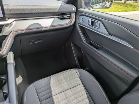 Certified 2026 Ford Explorer ST-Line w/ ST-Line Street Pack RWD image 17