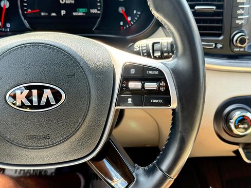Used 2020 Kia Sorento EX image 69