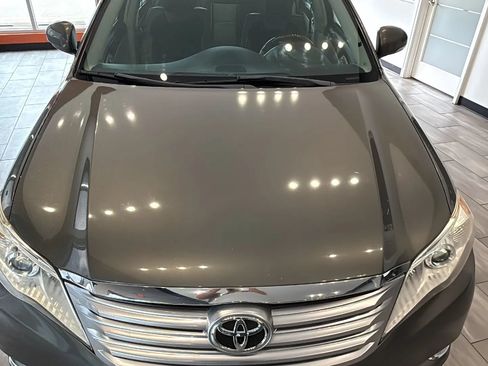 Used 2011 Toyota Avalon Limited FWD image 9