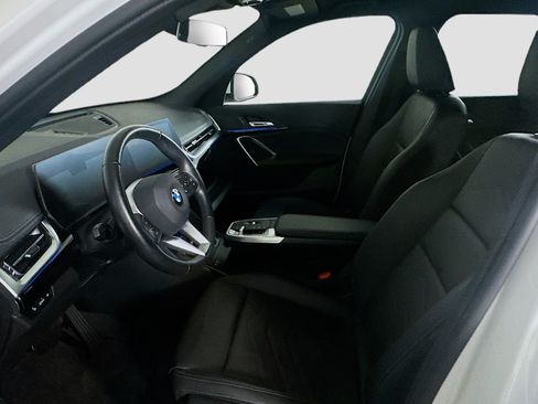 Used 2025 BMW X1 xDrive28i AWD/4WD image 13