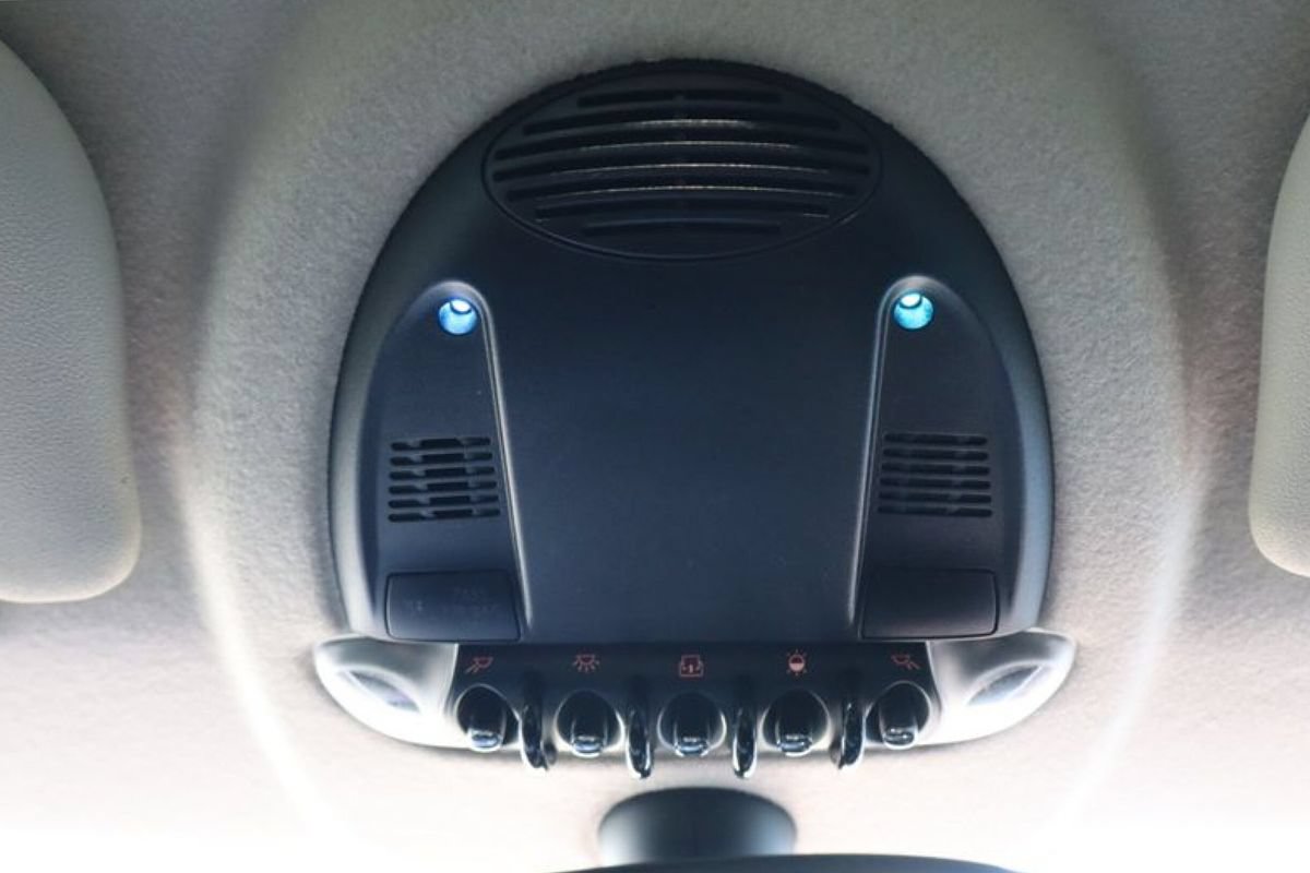 Used 2012 MINI Cooper S w/ Cold Weather Pkg FWD image 20