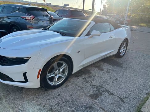 Used 2020 Chevrolet Camaro LT image 7