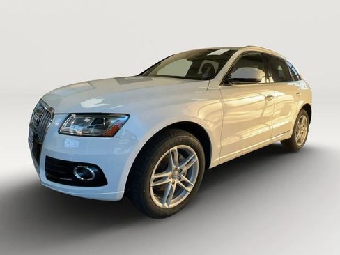 Used 2017 Audi Q5 2.0T Premium Plus w/ Technology Package image 3