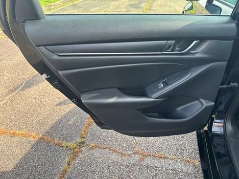 Used 2019 Honda Accord LX image 10