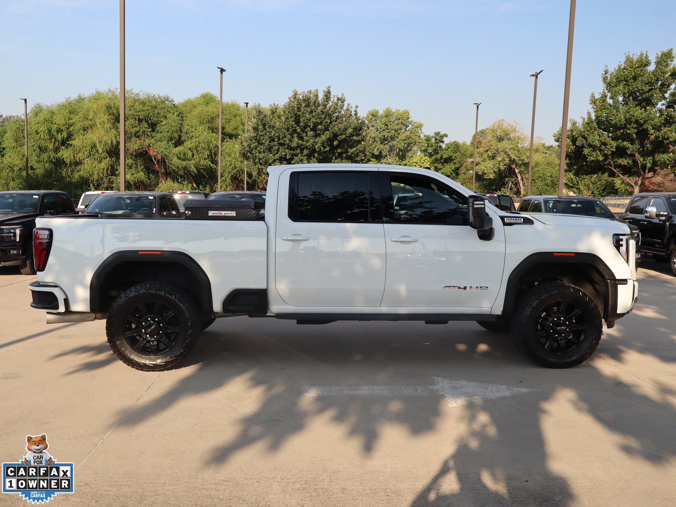 Used 2024 GMC Sierra 2500 AT4 w/ AT4 Premium Plus Package AWD/4WD image 2