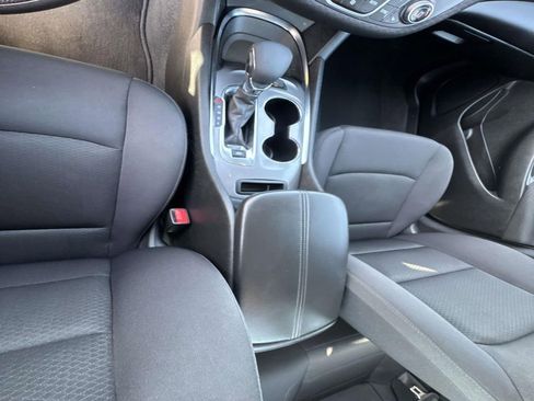 Certified 2025 Chevrolet Malibu LT image 24