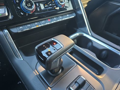 Used 2022 GMC Sierra 1500 Denali w/ Denali Reserve Package AWD/4WD image 22