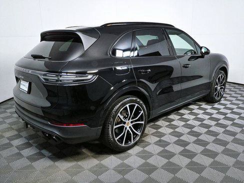 Certified 2023 Porsche Cayenne AWD/4WD image 27