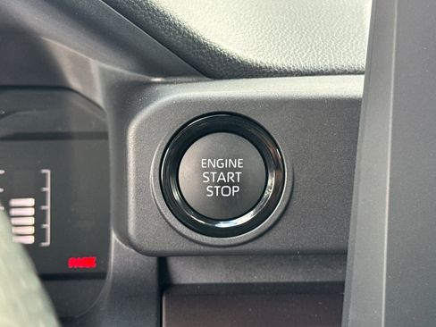 Certified 2025 Toyota Tacoma SR5 image 20