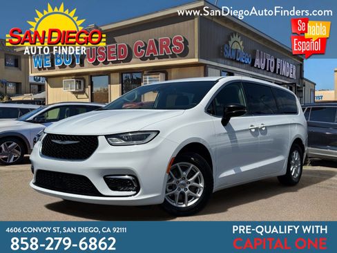 Used 2024 Chrysler Pacifica Touring-L FWD image 1