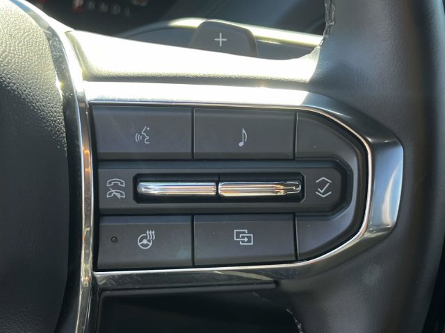 Certified 2025 GMC Yukon XL Denali AWD/4WD image 24
