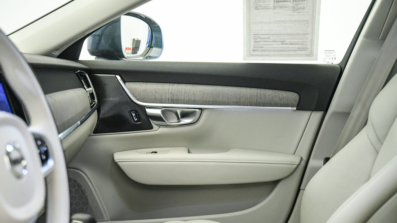 Certified 2025 Volvo V90 B6 Cross Country Plus AWD/4WD image 19