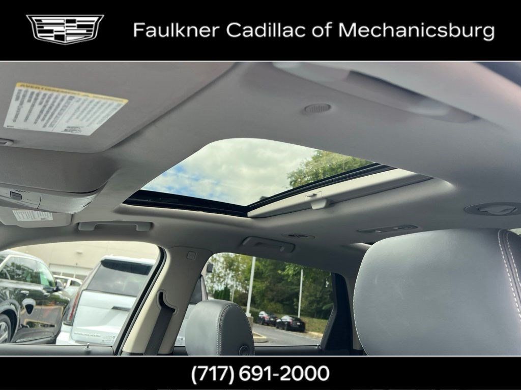 Used 2020 Buick Enclave Essence w/ Sound and Sites Package FWD image 21