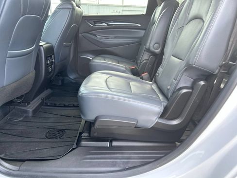 Used 2021 Buick Enclave Essence FWD image 34