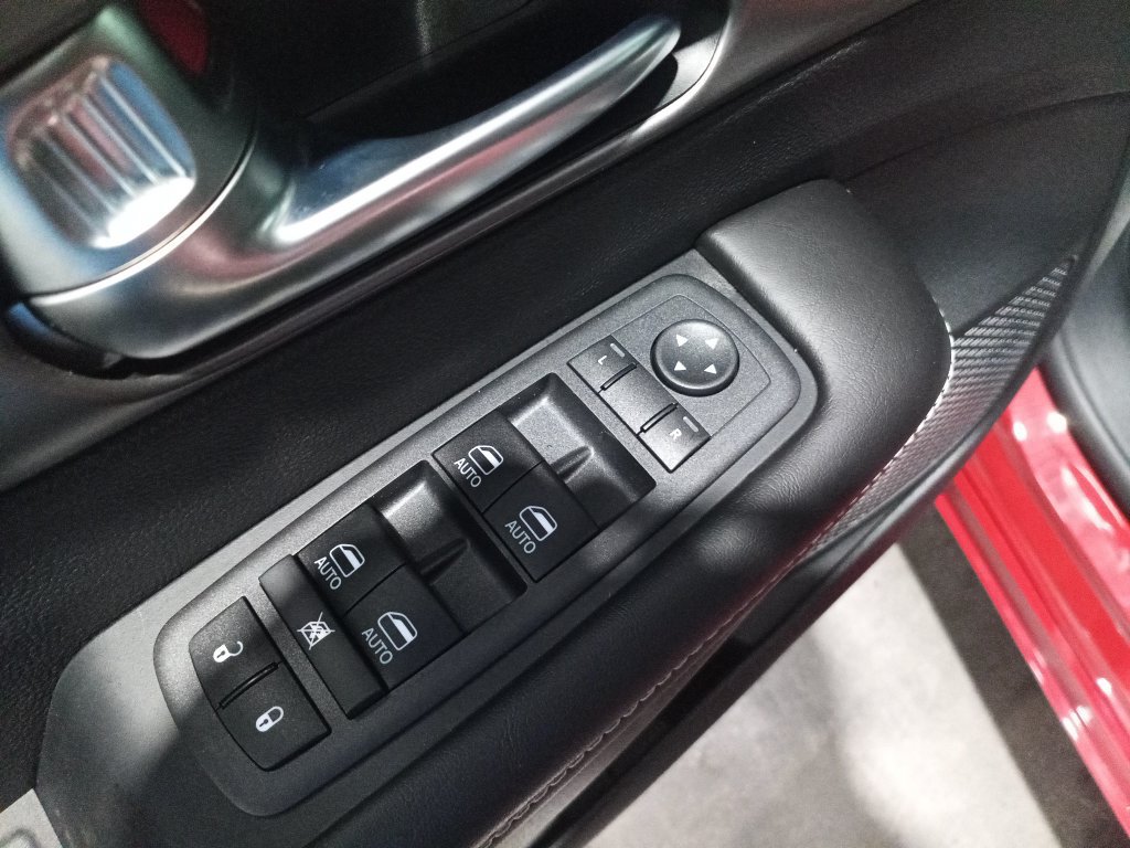 New 2027 Chrysler Pacifica Select w/ Family Tech Group FWD image 12