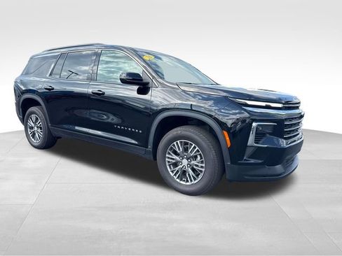 Used 2026 Chevrolet Traverse LT AWD/4WD image 7
