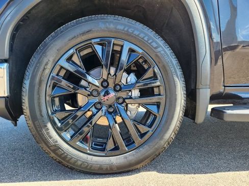 Used 2023 GMC Sierra 1500 SLT w/ SLT Premium Package AWD/4WD image 22