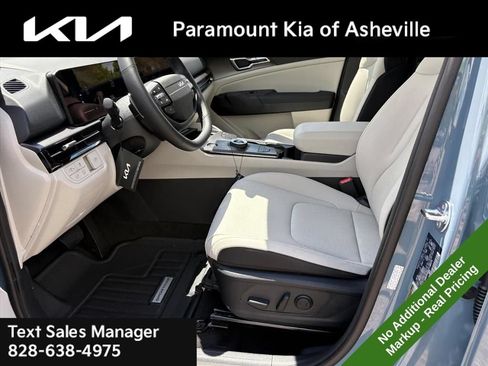 New 2026 Kia Sportage EX AWD/4WD image 17