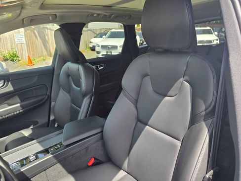 New 2025 Volvo XC60 B5 Core w/ Climate Package image 21