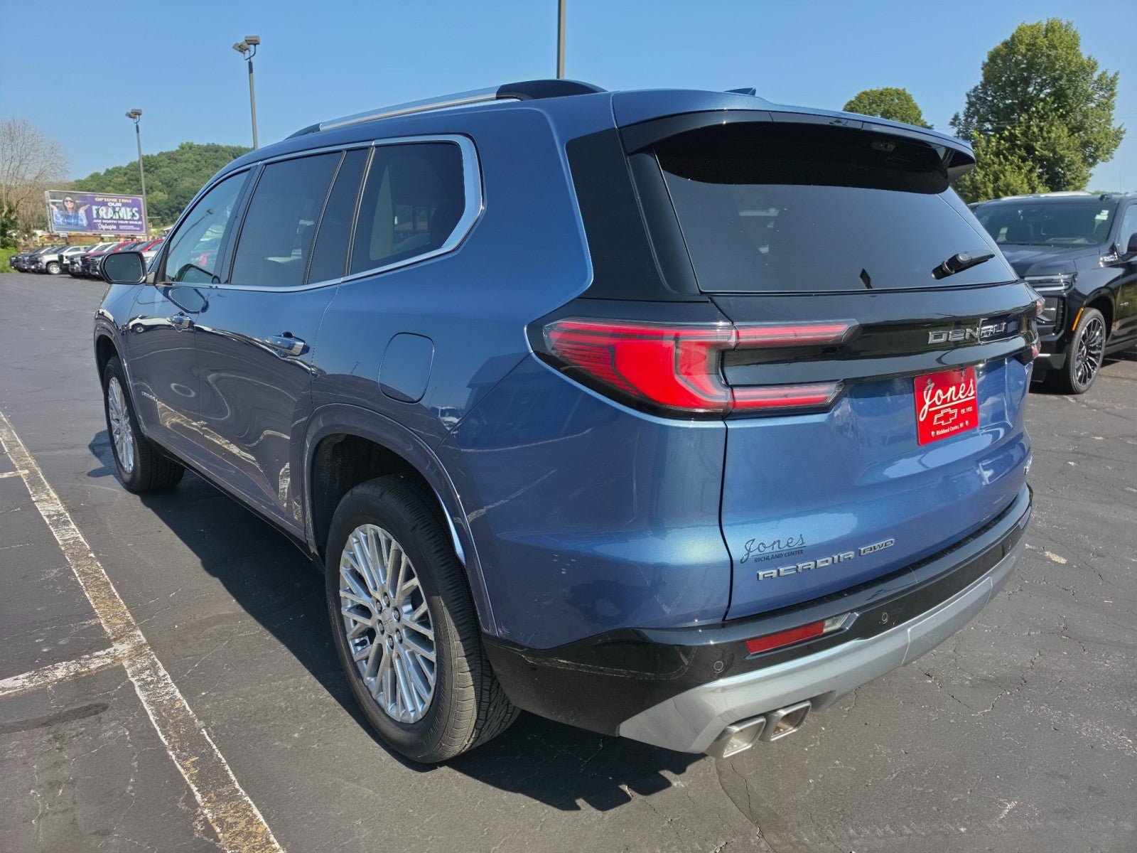 Used 2026 GMC Acadia Denali w/ Super Cruise Package AWD/4WD image 3