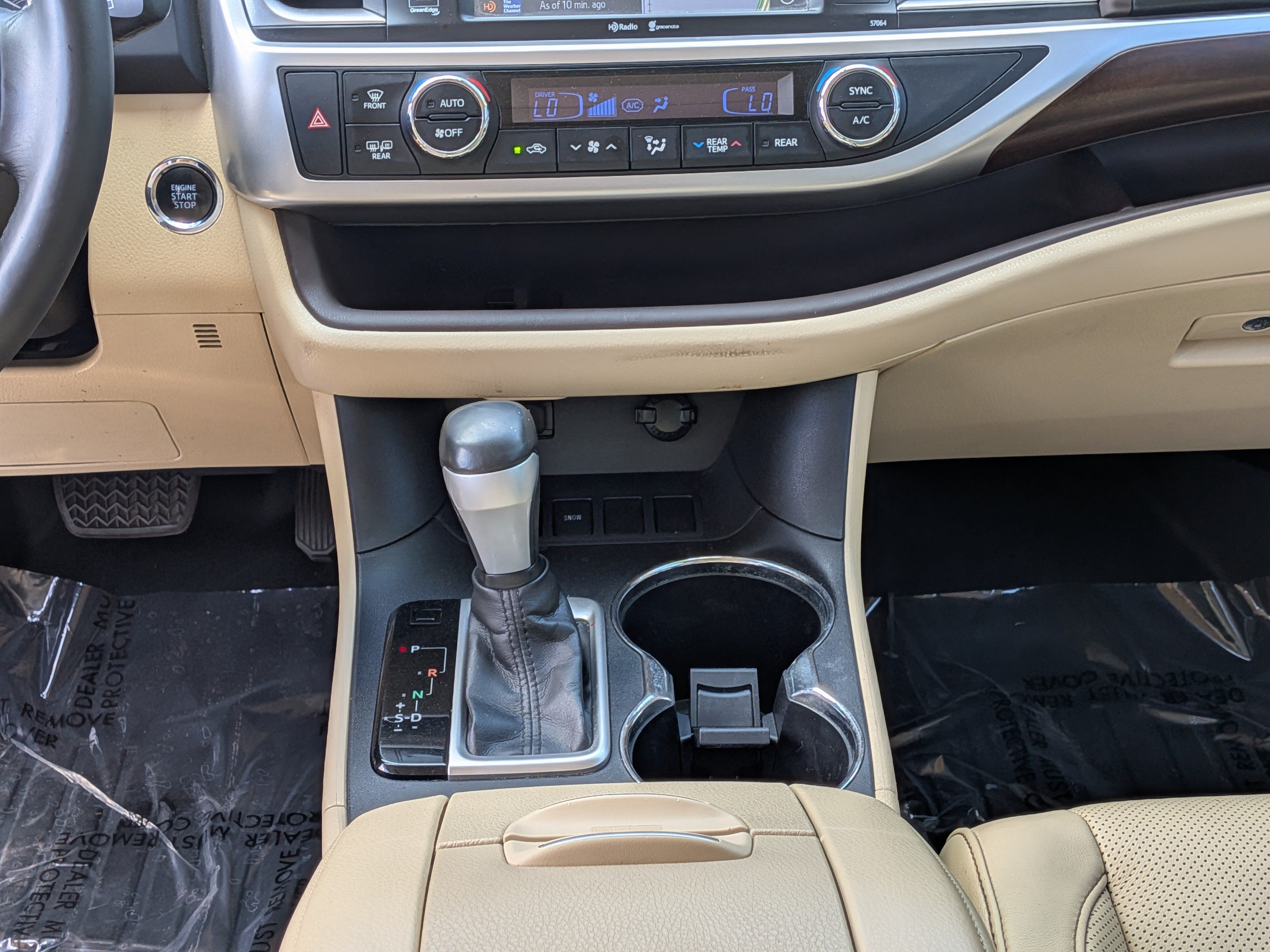 Used 2015 Toyota Highlander Limited w/ Driver Technology Package FWD image 21