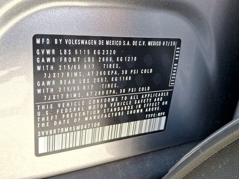 Certified 2025 Volkswagen Tiguan S AWD/4WD image 27