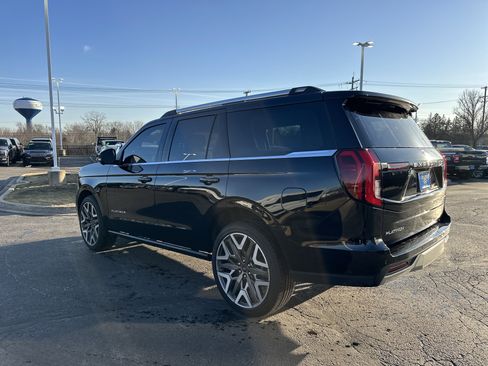 Certified 2025 Ford Expedition Platinum w/ Platinum Ultimate Package image 6