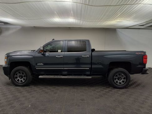 Used 2017 Chevrolet Silverado 2500 High Country w/ Duramax Plus Package AWD/4WD image 2