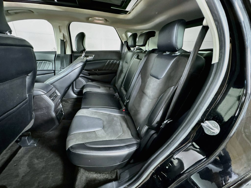 Used 2018 Ford Edge Sport w/ Equipment Group 401A AWD/4WD image 30