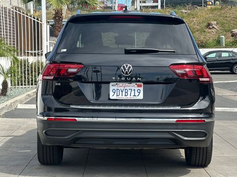 Certified 2023 Volkswagen Tiguan SE w/ Panoramic Sunroof Package FWD image 5