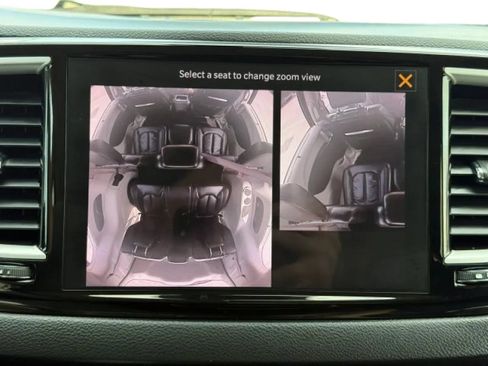 Used 2022 Chrysler Pacifica Touring-L w/ Uconnect Theater Family Group FWD image 38