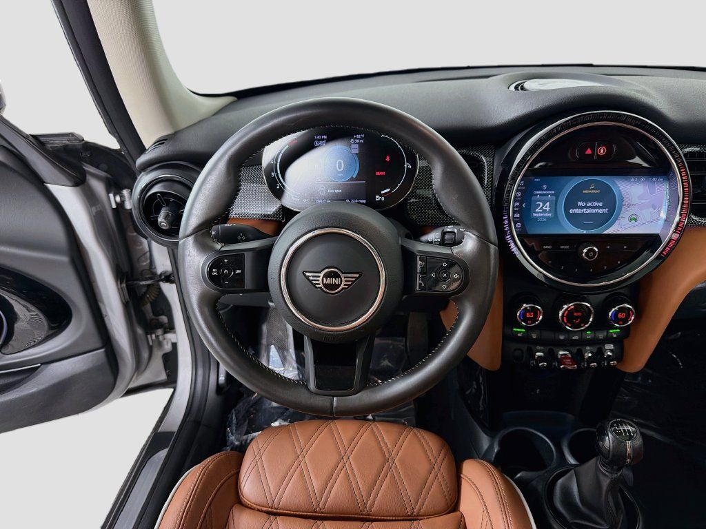 Used 2024 MINI Cooper S w/ Signature Upholstery Package FWD image 24