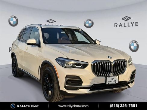 Certified 2022 BMW X5 xDrive40i w/ Premium Package image 1